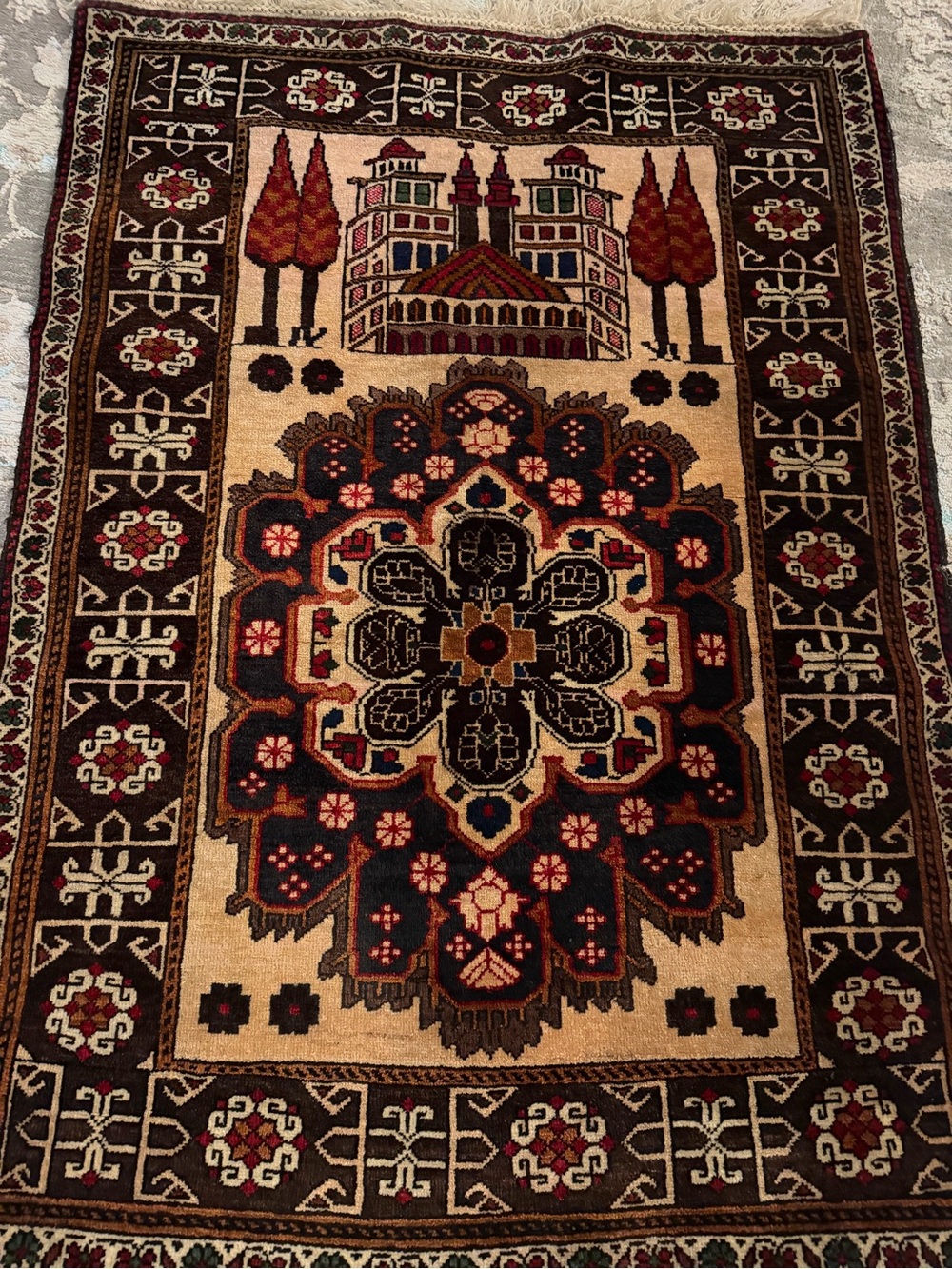 Muslim Prayer Rug - Picture 2 of 4